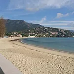 Apartment L'amiraute 150m De La Bormes-les-Mimosas